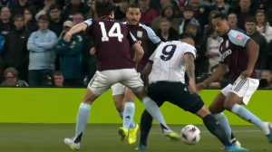 گل اول استون ویلا به بولونیا (واتکینز)