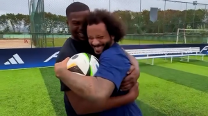 مارسلو و به رخ کشیدن شعبده اش