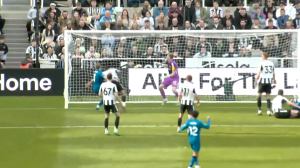 گل دوم بورنموث به نیوکسل (تروفرت)