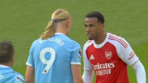 درگیری هالند و ماگالاش در جریان بازی