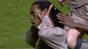 رونالدینیو و گل خاطره انگیز به چلسی در لیگ قهرمانان اروپا