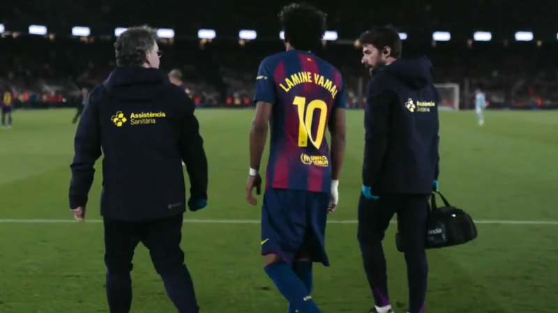 مصدومیت لامینه یامال که منجر به تعویض او شد