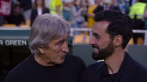 خوش و بش آربلوآ و پلگرینی قبل از شروع بازی 