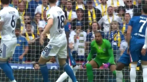 سوپر واکنش سانچز مقابل لیدز