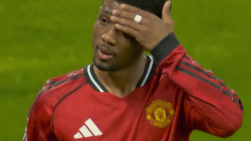 گل مردود منچستریونایتد به برنتفورد (دیالو)