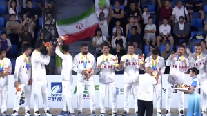 اهتزاز پرچم ایران در سانیا؛ جشن قهرمانی تیم ملی فوتبال ساحلی