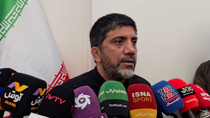 دبیر: اگر ویزا نمیدهید زمان مسابقات جهانی را جابه‌جا کنید