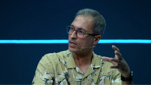آشوبی: آرسنال نمی‌تواند با این روش بازی ادامه بدهد