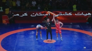 پیروزی حسن یزدانی در دور اول مقابل آذرپیرا