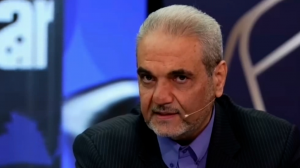 کسری از خود راضی نیست، از خودش راضی است!