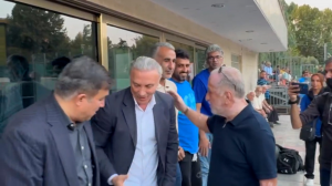 برخورد گرم حمید درخشان و علی تاجرنیا 