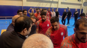 خوش آمد گویی اعضای تیم ملی کبدی به احمد دنیا مالی در بازدید از اردوی پیش از حضور در المپیک آسیایی