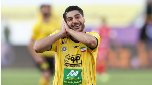 گل محمدمهدی محبی به پرسپولیس با لباس سپاهان
