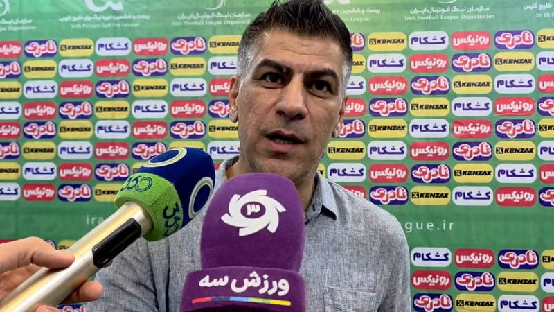 کریمیان: نباید قهرمانی را به استقلال اهدا کنند!