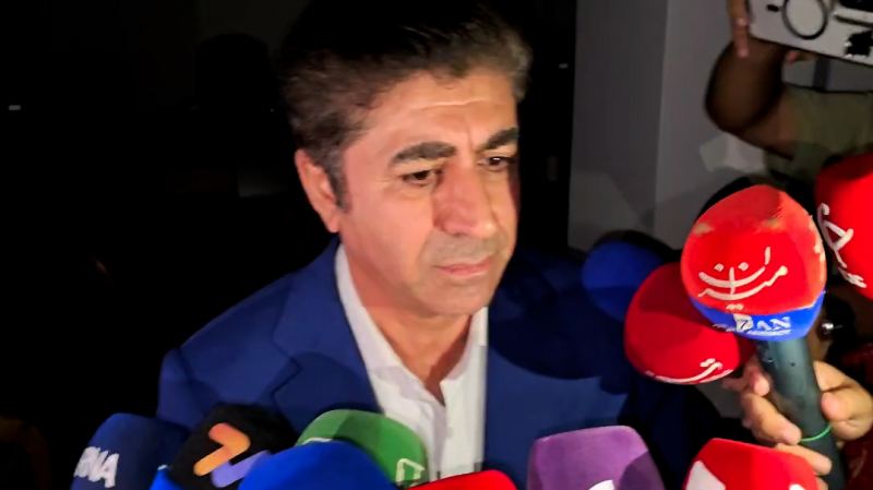 فرار عجیب ممبینی از دست خبرنگاران