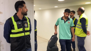 بازيكنان شمس آذر بدون انجام مصاحبه ورزشگاه را ترك كردند