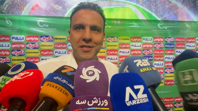 خلیلی: بهای جوانگرایی را دادیم اما تجربه شد