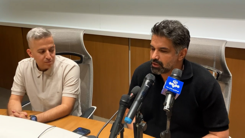طبع شعر پيروز در اراك گل كرد