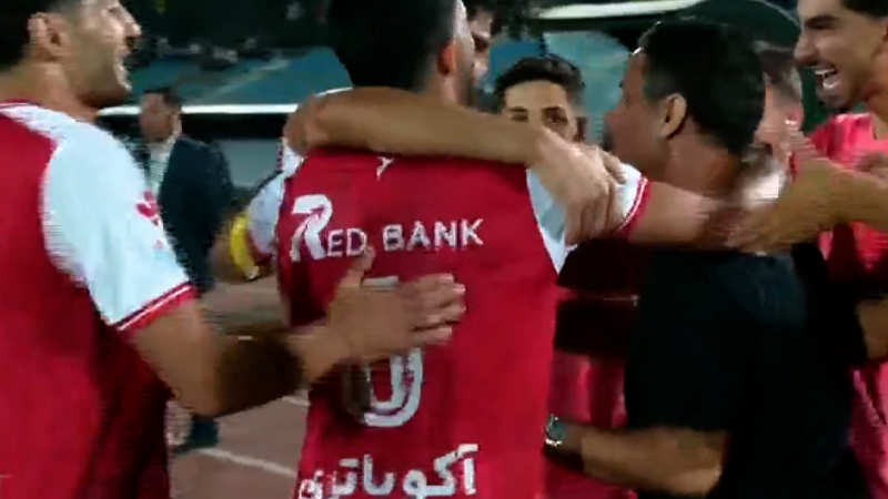 گل اول پرسپولیس به ملوان (گل به خودی)