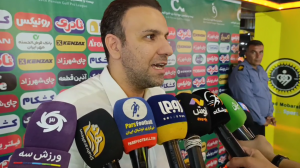 خلیلی: پرسپولیس با سوت های اشتباه متضرر می‌شود