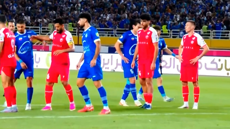 درگیری کنعانی و آقاسی در محوطه جریمه پرسپولیس