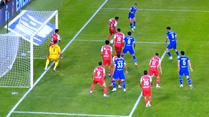 شوت آسانی به تیرک پرسپولیس خورد