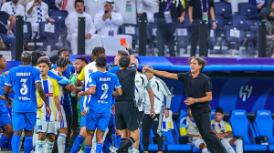 اخراج بن‌ناصر پس از کشیدن موی سامرویل!