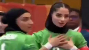 زور بازوی دختران کبدی را امتحان نکنید!