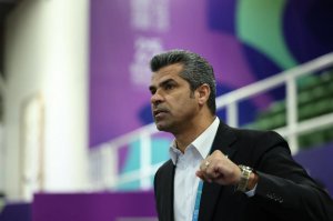 ساغر و ساینا: هادی ساعی از روی سکو ما را کوچ می‌کند!