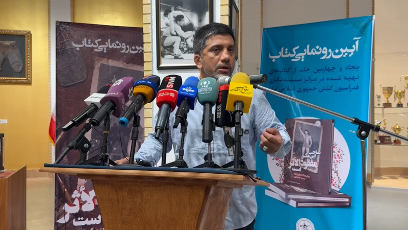 دبیر: نترسید من نمی‌خواهم آنجا بیایم! 