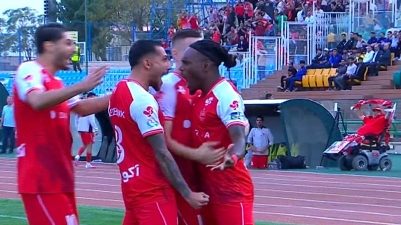 گل اول پرسپولیس به صنعت نفت (بیفوما)