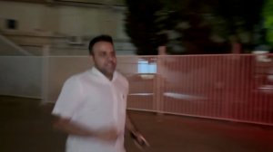 فرار خدابنده لو از خبرنگاران!