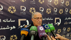 روشن: خداروشکر که پنجره استقلال بسته شد