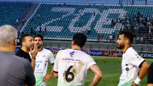 صحنه عجیب چک کردن وار بعد از سوت پایان بازی توسط داور