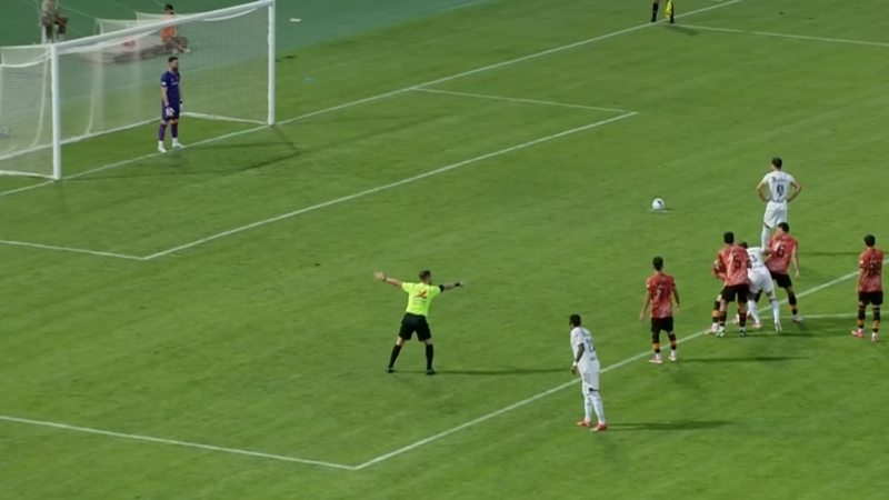 هدر رفتن پنالتی پرسپولیس توسط علیپور