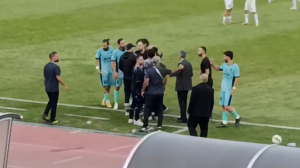 صحنه اخراج دستیار ساکت الهامی 