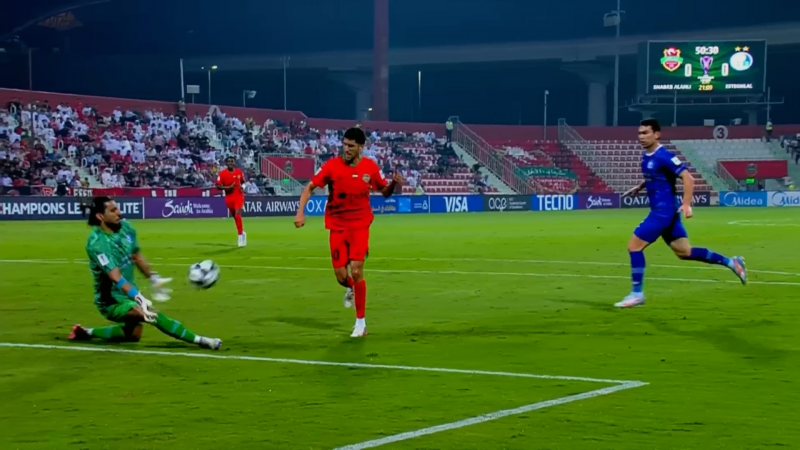 نجات دروازه استقلال مقابل شباب الاهلی توسط فرعباسی