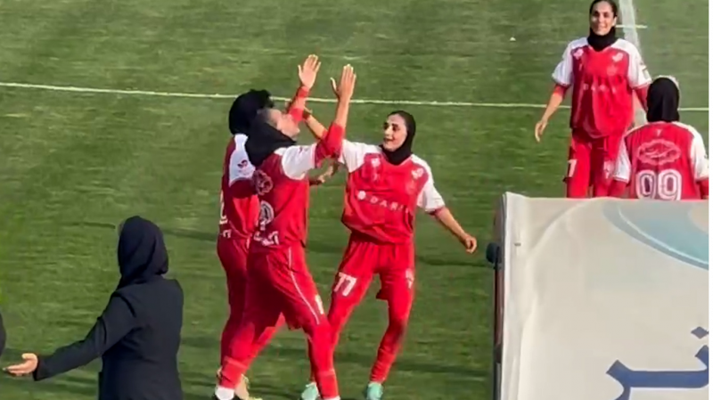 شادی پرسپولیسی‌ها پس از ثبت اولین گل دربی زنان تاریخ